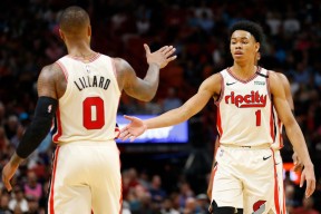 爱游戏体育-包含字母哥巅峰对决，德约科维奇与30激战热火分钟，战术调整胜负难料！的词条