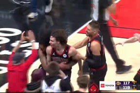 爱游戏- 莱万多夫斯基肌肉 